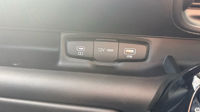 Hyundai INSTER 85kW 01 49kWh 5dr Auto Electric Hatchback - Image 29
